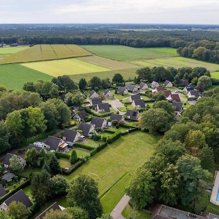 Geschakelde Recreatiewoning Met Omheinde Tuin Villa Posterholt Exteriör bild