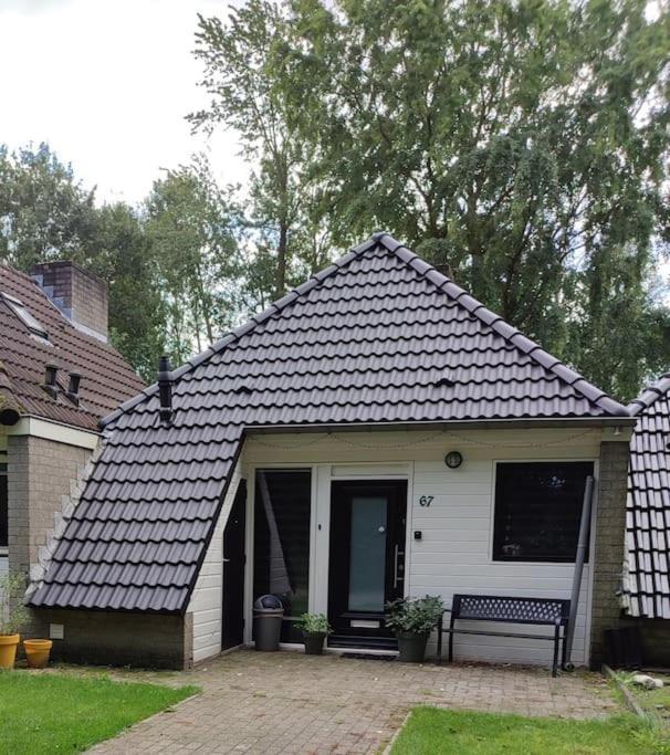 Geschakelde Recreatiewoning Met Omheinde Tuin Villa Posterholt Exteriör bild